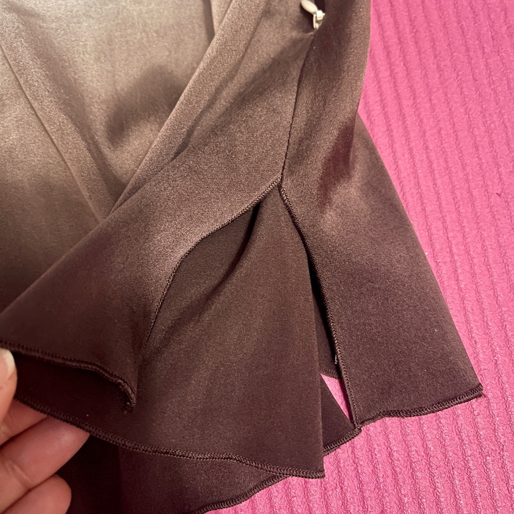 Y2K Bebe XS..SILK..like new..cream brown - Picture 4 of 7